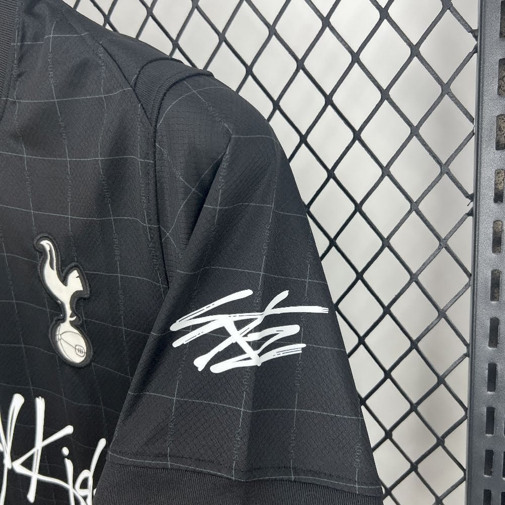 Camisa Tottenham Edição Especial "Stray Kids"