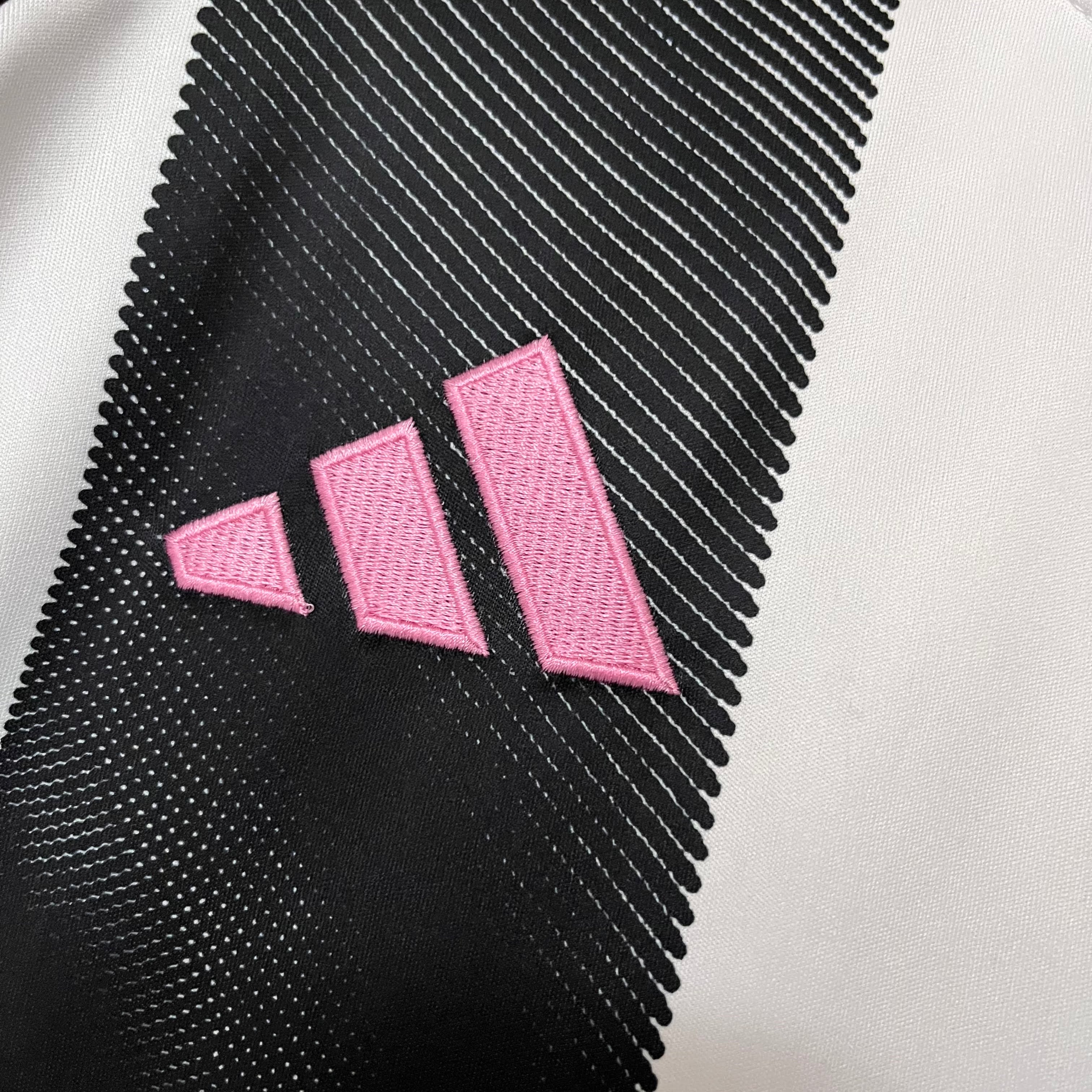 Camisa Juventus I 2025/26 Torcedor - CASA