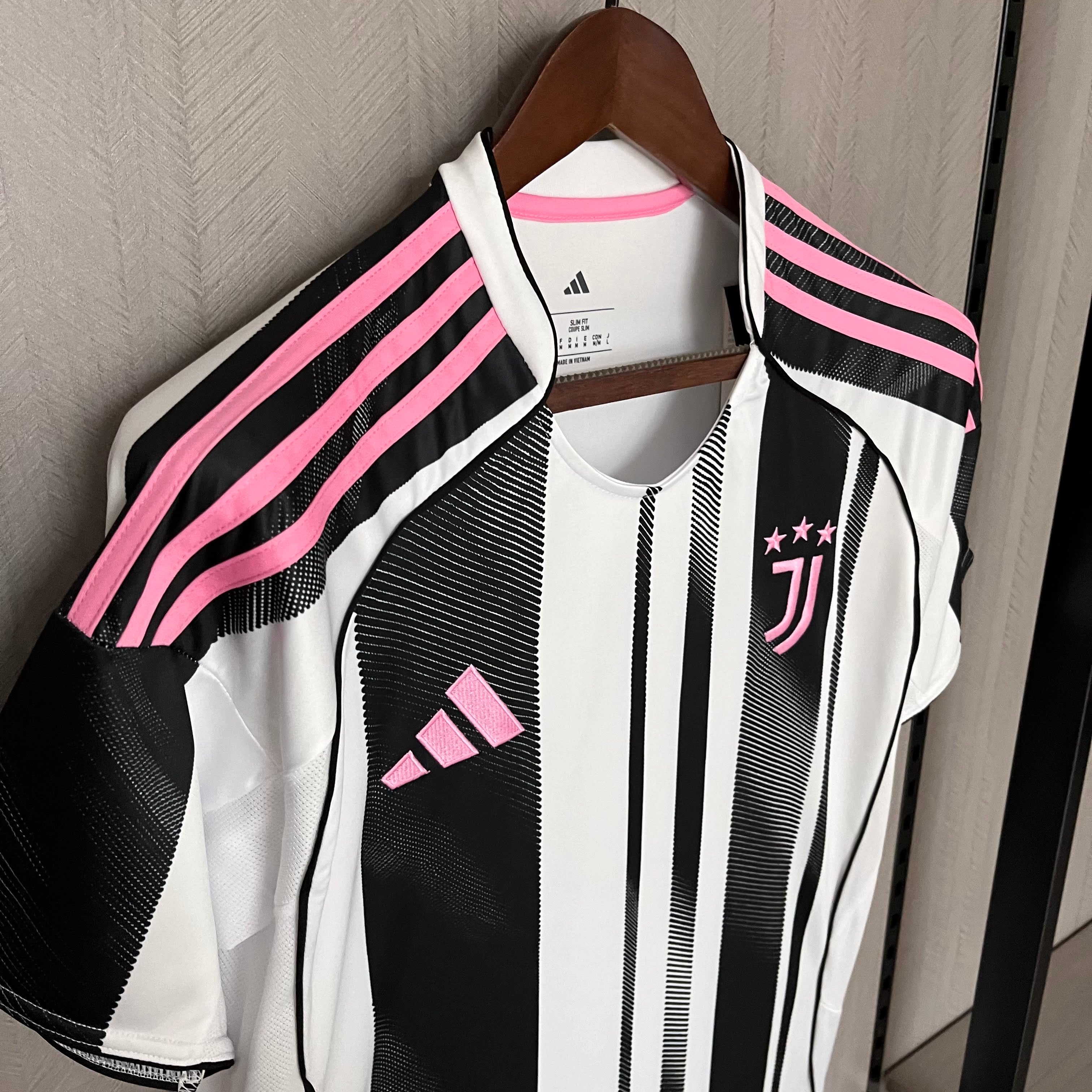Camisa Juventus I 2025/26 Torcedor - CASA