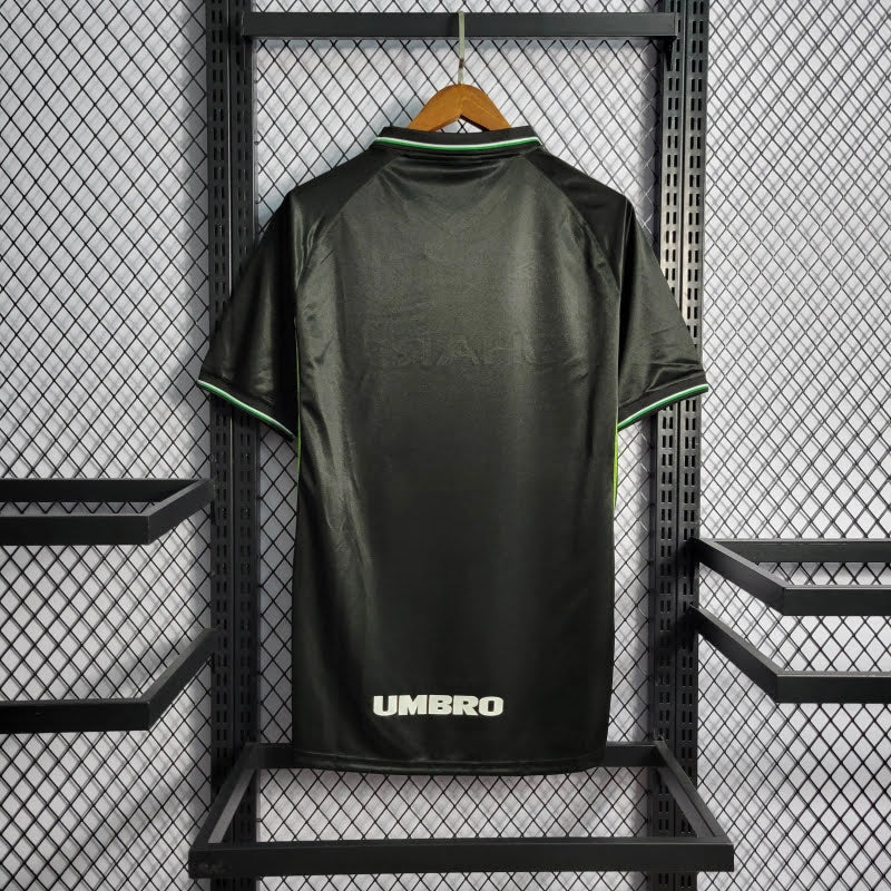 Camisa Manchester United Retrô 1998/99 Torcedor - TRÍPLICE COROA